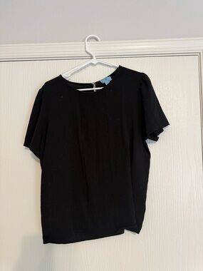 CeCe Black Short Sleeve Crewneck Blouse